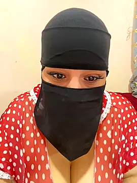 Snapshot of mari_layali chatting on 11/15/25, 01:07 mari layali online show from 11/15/25, 01:07