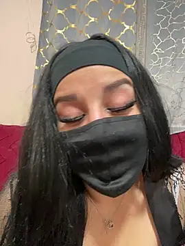Snapshot of mari_layali chatting on 02/21/26, 12:33 mari layali online show from 02/21/26, 12:33