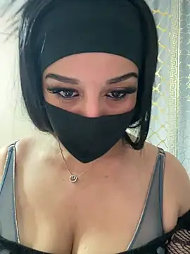 Snapshot of mari_layali chatting on 04/03/26, 10:30 mari layali online show from 04/03/26, 10:30