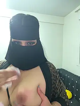 Snapshot of mari_layali chatting on 06/16/26, 12:13 mari layali online show from 06/16/26, 12:13