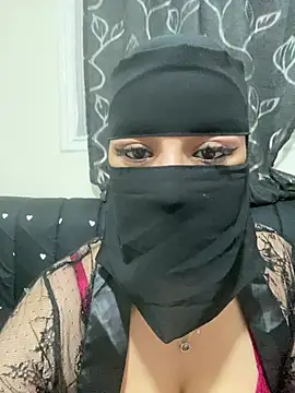 Snapshot of mari_layali chatting on 07/10/26, 10:01 mari layali online show from 07/10/26, 10:01