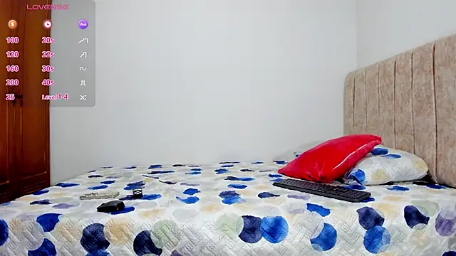 lizziemontana2 online show from 05/02/26, 01:27