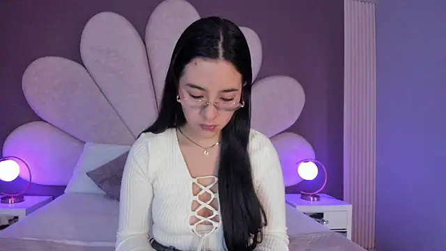Susa1userma  online show from 06/05/26, 10:32