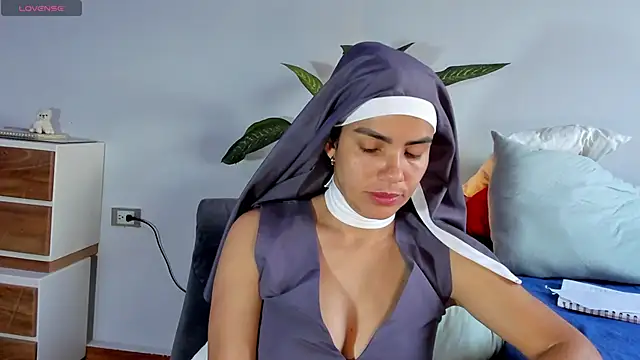 ClaraMariaMon online show from 02/12/25, 03:16