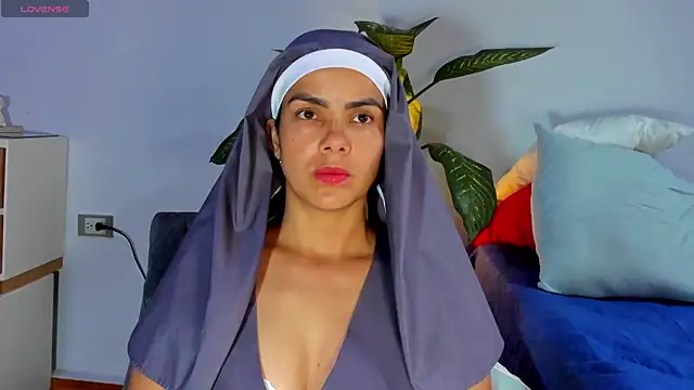 ClaraMariaMon online show from 02/12/25, 06:19