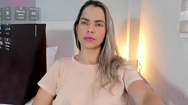 ClaraMariaMon online show from 11/30/25, 02:10