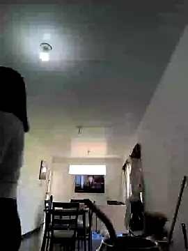 Snapshot of LuluzYPiero chatting on 12/10/24, 12:16 LuluzYPiero online show from 12/10/24, 12:16