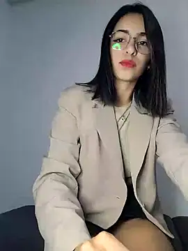 Snapshot of LuluzYPiero chatting on 12/16/24, 11:07 LuluzYPiero online show from 12/16/24, 11:07