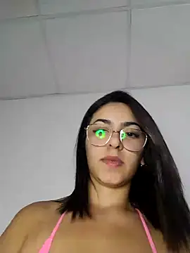 Snapshot of LuluzYPiero chatting on 12/20/24, 12:08 LuluzYPiero online show from 12/20/24, 12:08