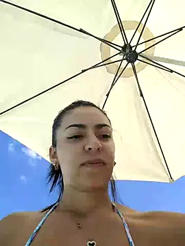 Snapshot of LuluzYPiero chatting on 01/21/25, 06:12 LuluzYPiero online show from 01/21/25, 06:12