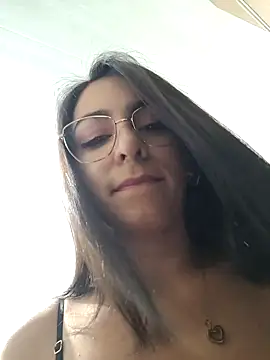 Snapshot of LuluzYPiero chatting on 02/18/25, 01:22 LuluzYPiero online show from 02/18/25, 01:22