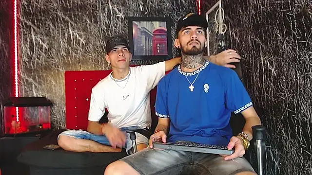 Snapshot of Brutal_Sex_Fucking chatting on 12/11/24, 09:01 Brutal Sex Fucking online show from 12/11/24, 09:01