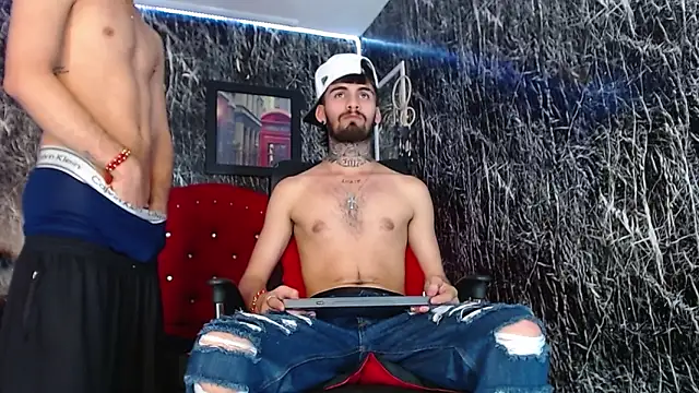 Snapshot of Brutal_Sex_Fucking chatting on 12/20/24, 01:36 Brutal Sex Fucking online show from 12/20/24, 01:36