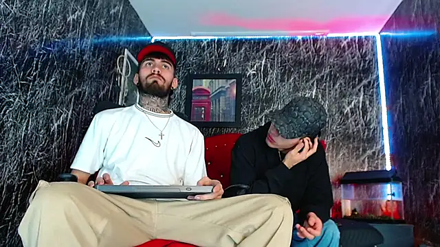 Snapshot of Brutal_Sex_Fucking chatting on 12/30/24, 09:29 Brutal Sex Fucking online show from 12/30/24, 09:29