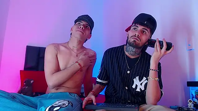 Snapshot of Brutal_Sex_Fucking chatting on 01/23/25, 11:36 Brutal Sex Fucking online show from 01/23/25, 11:36