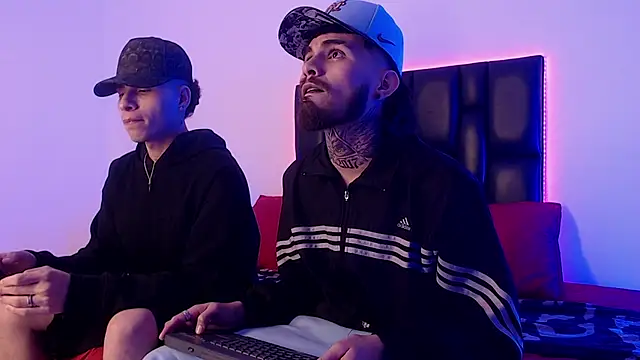 Snapshot of Brutal_Sex_Fucking chatting on 02/25/25, 02:58 Brutal Sex Fucking online show from 02/25/25, 02:58