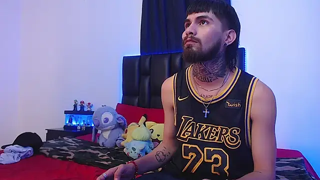 Snapshot of Brutal_Sex_Fucking chatting on 03/16/25, 01:38 Brutal Sex Fucking online show from 03/16/25, 01:38