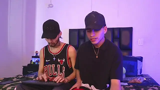 Snapshot of Brutal_Sex_Fucking chatting on 09/08/25, 11:15 Brutal Sex Fucking online show from 09/08/25, 11:15