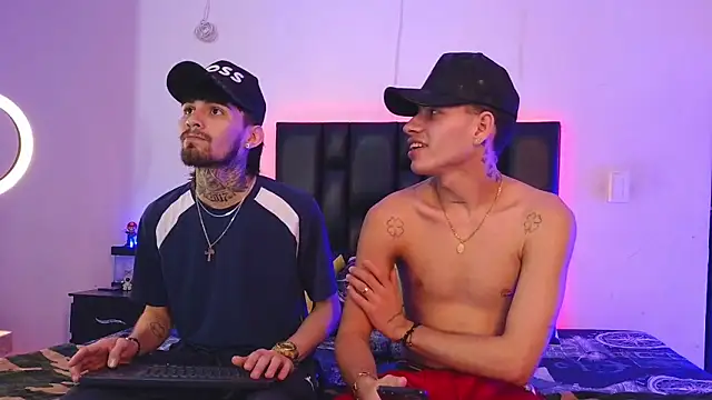 Snapshot of Brutal_Sex_Fucking chatting on 10/21/25, 10:43 Brutal Sex Fucking online show from 10/21/25, 10:43