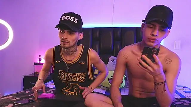 Snapshot of Brutal_Sex_Fucking chatting on 10/26/25, 01:33 Brutal Sex Fucking online show from 10/26/25, 01:33