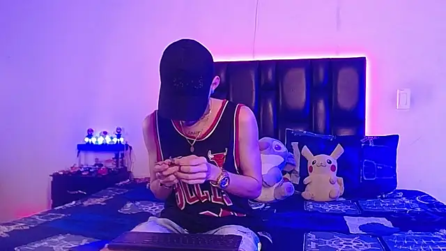 Snapshot of Brutal_Sex_Fucking chatting on 11/24/25, 09:58 Brutal Sex Fucking online show from 11/24/25, 09:58