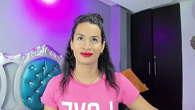 jennifer ts online show from 12/29/24, 05:44