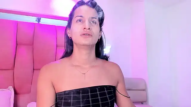 jennifer ts online show from 02/04/25, 03:15