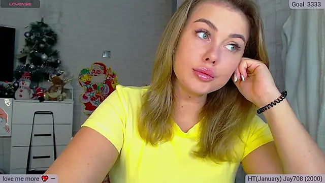 Snapshot of SuchCute chatting on 01/14/25, 03:01 SuchCute online show from 01/14/25, 03:01