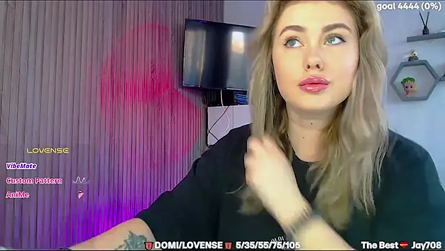 Snapshot of SuchCute chatting on 02/16/26, 03:24 SuchCute online show from 02/16/26, 03:24