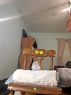 Snapshot of bigballs9 chatting on 12/02/24, 02:42 bigballs9 online show from 12/02/24, 02:42