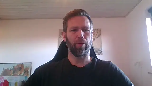 Snapshot of Gotta1 chatting on 10/30/25, 02:07 Gotta1 online show from 10/30/25, 02:07