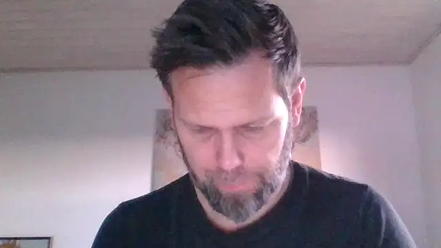 Snapshot of Gotta1 chatting on 11/23/25, 08:03 Gotta1 online show from 11/23/25, 08:03