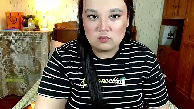 Snapshot of GiannaLopezSmith chatting on 01/11/25, 11:45 GiannaLopezSmith online show from 01/11/25, 11:45