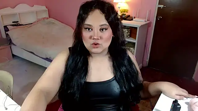 Snapshot of GiannaLopezSmith chatting on 09/22/25, 06:32 GiannaLopezSmith online show from 09/22/25, 06:32