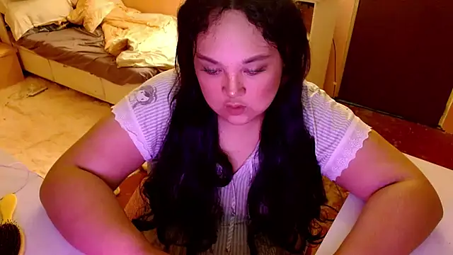 Snapshot of GiannaLopezSmith chatting on 09/29/25, 09:58 GiannaLopezSmith online show from 09/29/25, 09:58