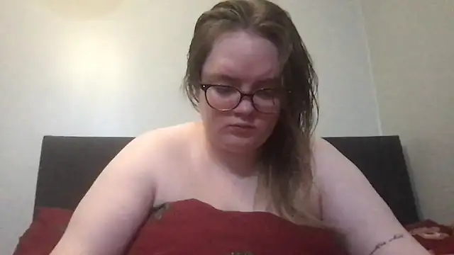 honeyyy24 online show from 12/02/25, 07:09