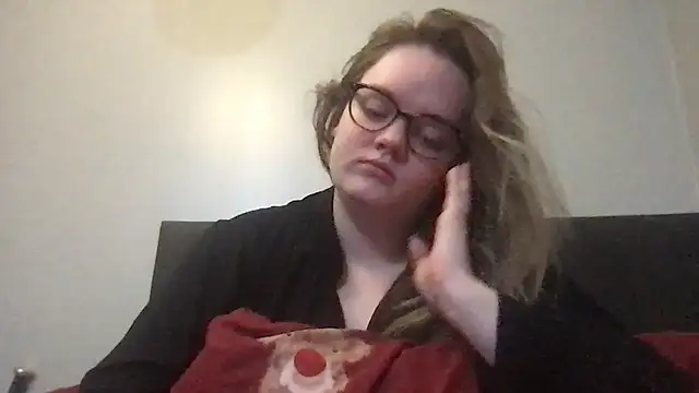 honeyyy24 online show from 12/04/25, 03:43