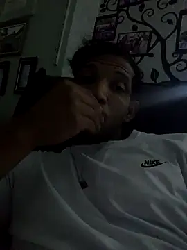 Snapshot of Jhonny_walkeer chatting on 11/17/25, 12:49 Jhonny walkeer online show from 11/17/25, 12:49