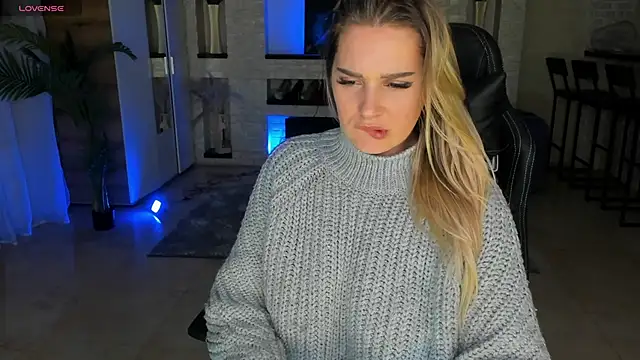 KittiLiza online show from 02/28/25, 01:58