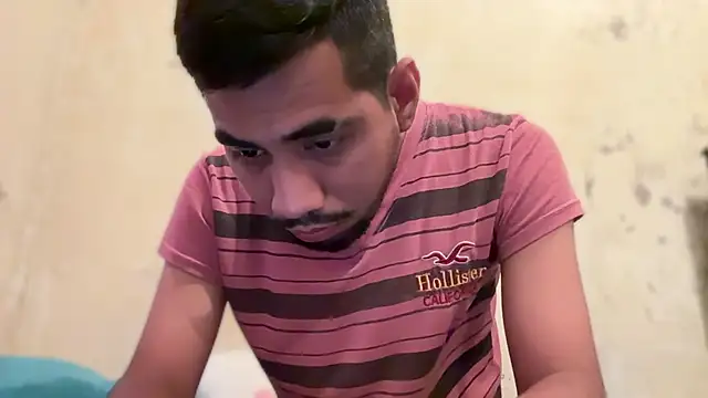 EnriquePersian197 online show from 12/22/24, 01:33