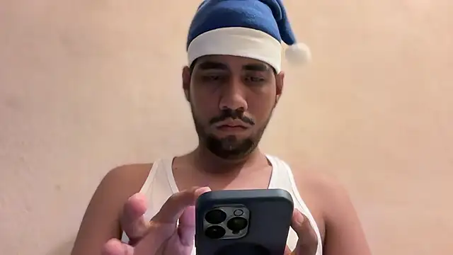 EnriquePersian197 online show from 12/25/24, 09:54