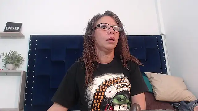 ARTEMIZA LOVE  online show from 02/18/25, 03:10