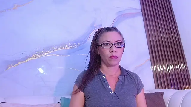 ARTEMIZA LOVE  online show from 09/23/25, 12:30