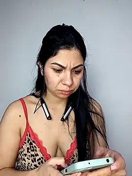 saralunabella online show from 12/26/24, 02:01