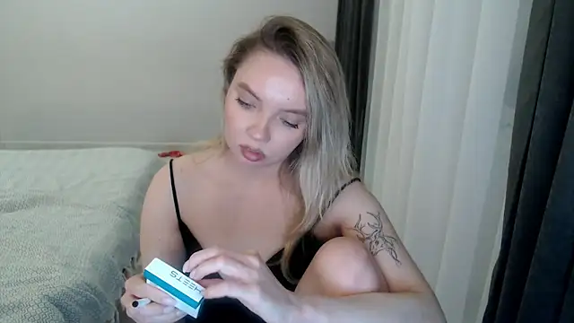 PolinaXXXJones online show from 02/11/25, 06:44