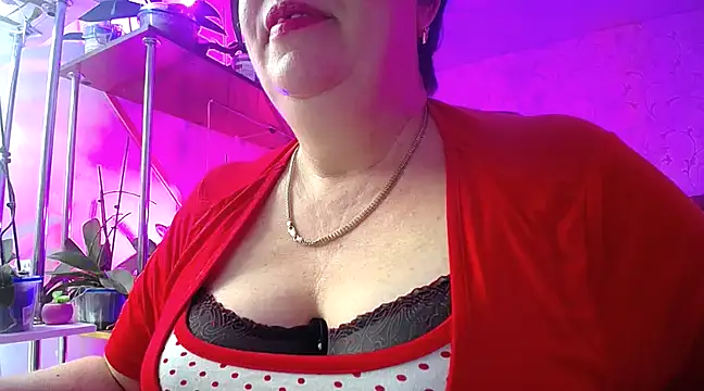 Snapshot of _Sweet_Woman chatting on 12/23/24, 05:17 Sweet Woman online show from 12/23/24, 05:17