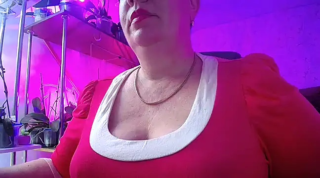 Snapshot of _Sweet_Woman chatting on 12/29/24, 11:18 Sweet Woman online show from 12/29/24, 11:18