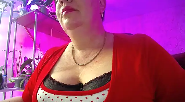 Snapshot of _Sweet_Woman chatting on 01/10/25, 12:15 Sweet Woman online show from 01/10/25, 12:15