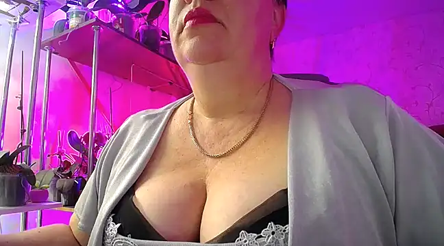 Snapshot of _Sweet_Woman chatting on 02/08/25, 12:50 Sweet Woman online show from 02/08/25, 12:50