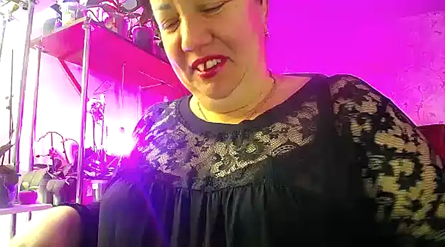 Snapshot of _Sweet_Woman chatting on 02/15/25, 05:30 Sweet Woman online show from 02/15/25, 05:30